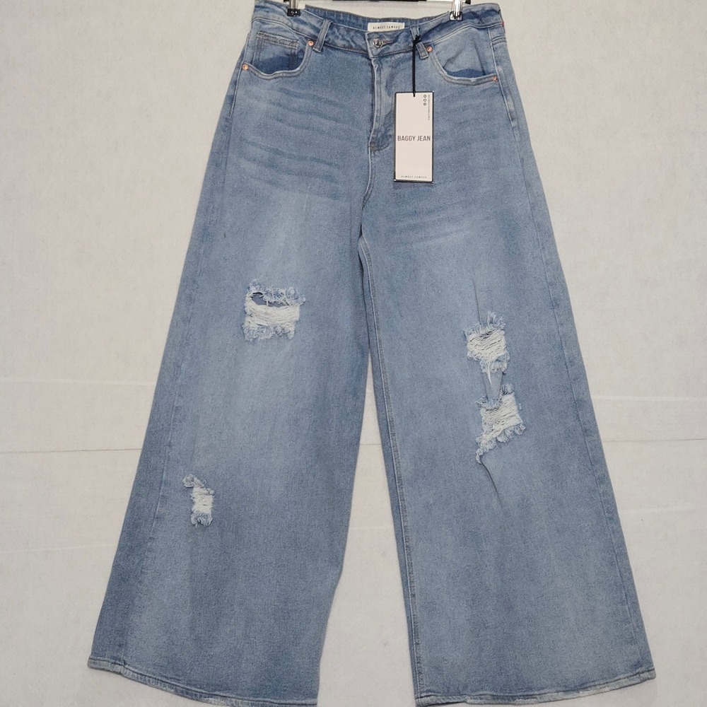 Almost Famous Baggy Jean Distressed Light Wash Wide Leg Denim Pants Size 11 FLAW